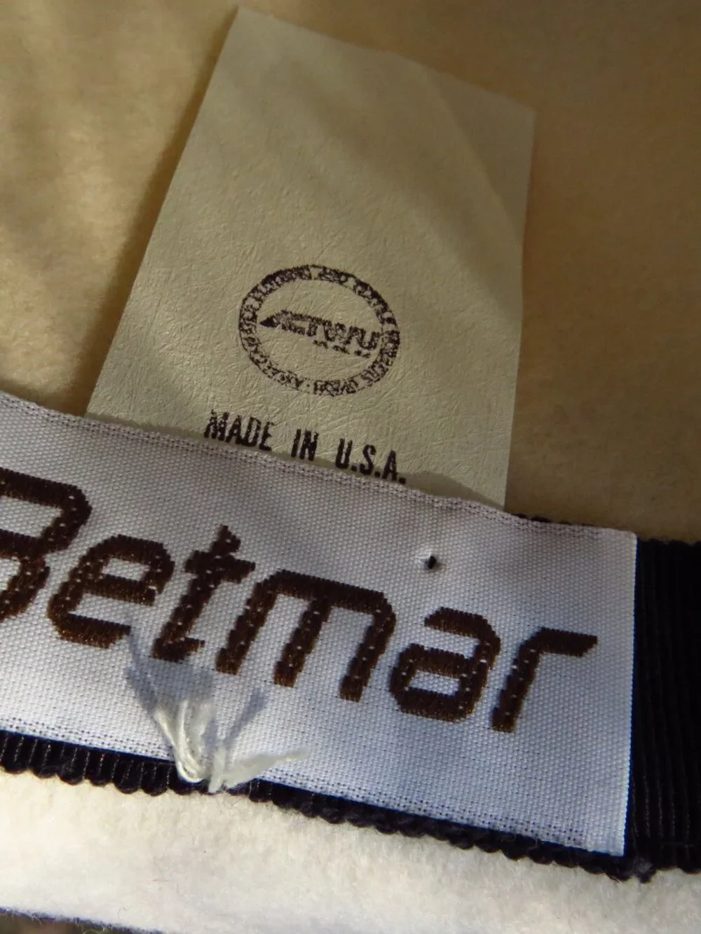 Womans Vintage 100% wool Hat Betmar Made USA